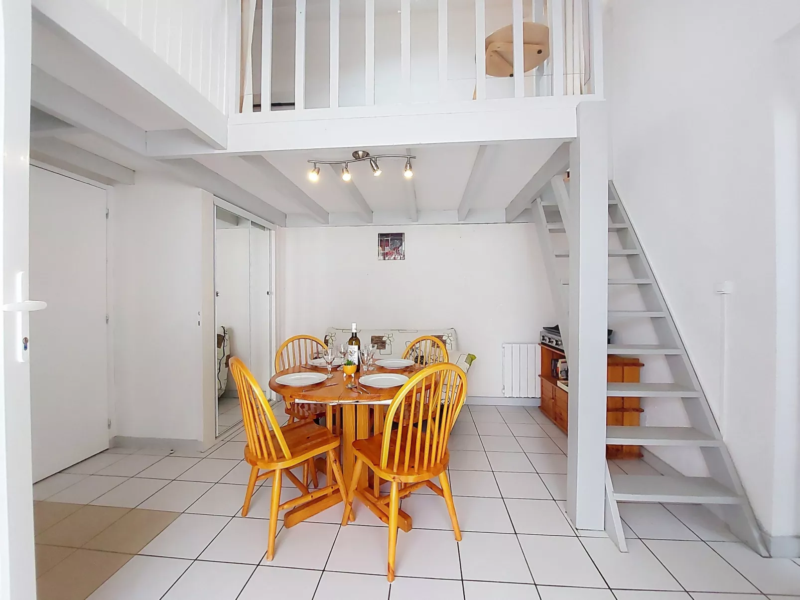 Les Palmyriennes - Binnen