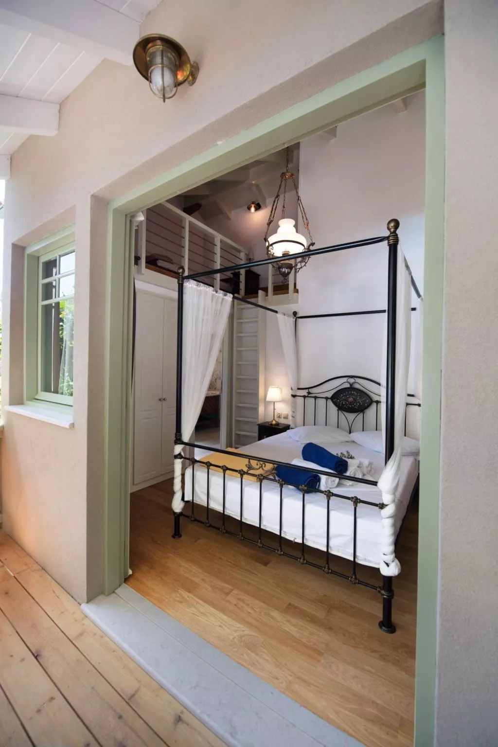 "Casa Piccola" mit Blick auf das Wasser - Image-tags.info