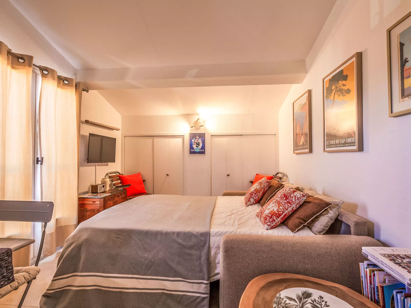 Lou Paradou - Binnen