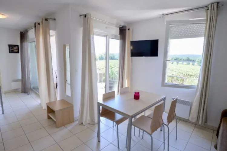 Résidence du Château de Jouarres - Azille // Apt 3 P 6 pers - Eetkamer