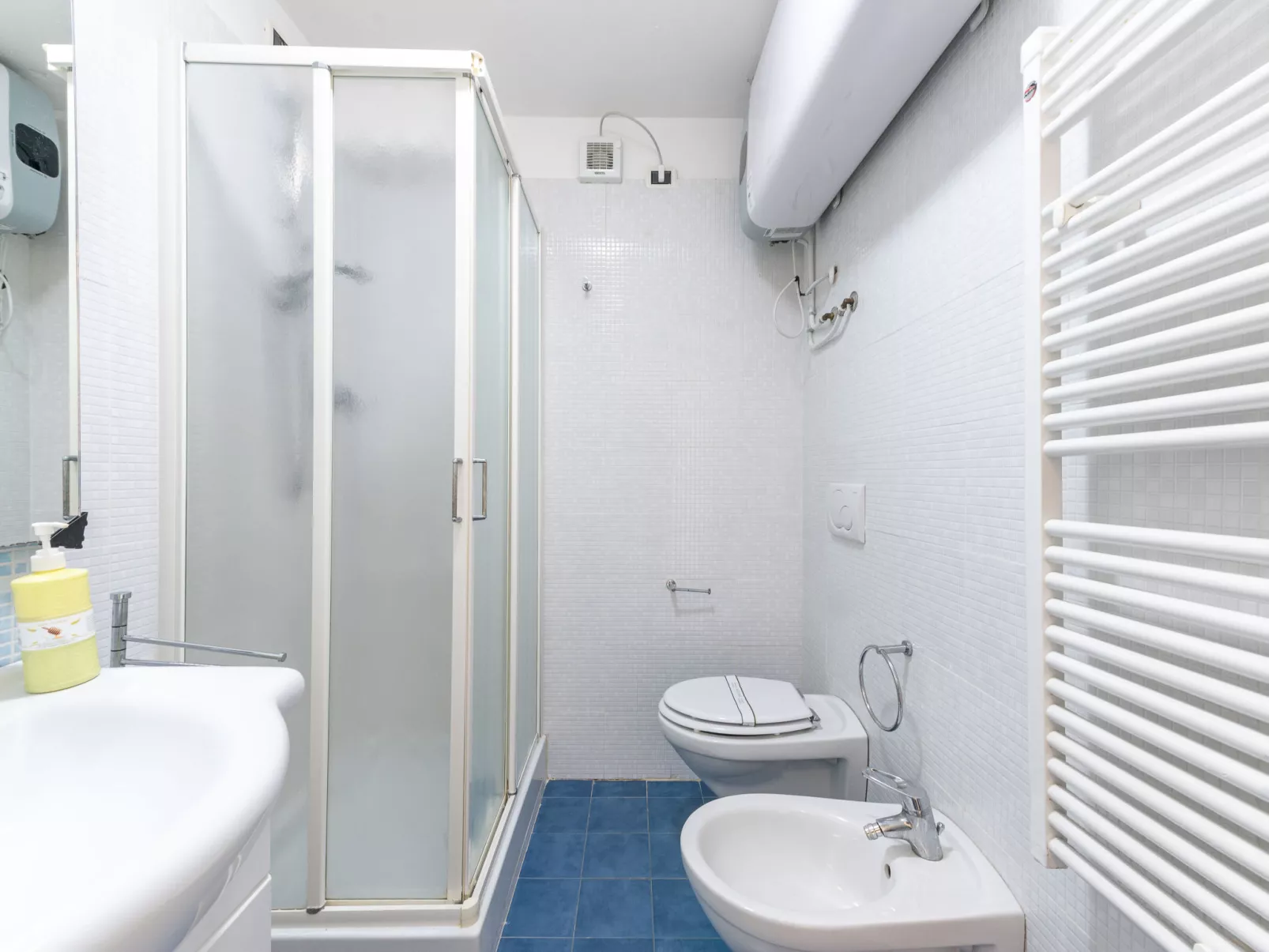 Aba Village - Binnen