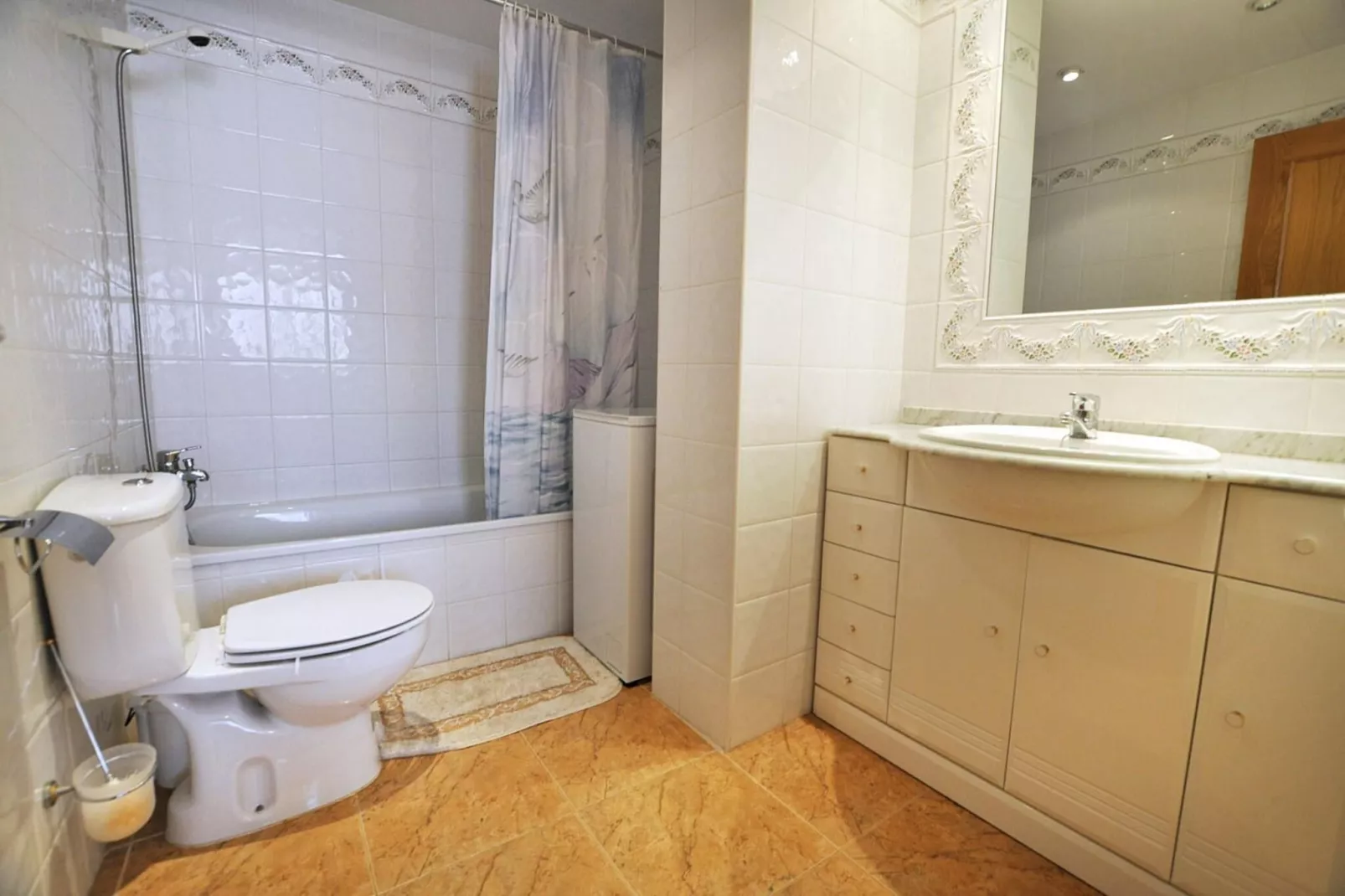 1029 JOC PILOTA 50m Playa - Badkamer