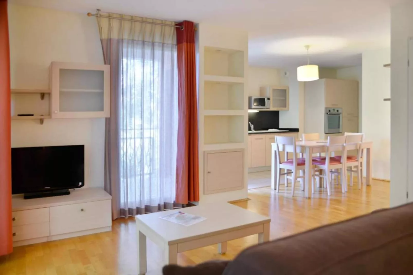 Adonis Divonne-les-Bains T2 Park side - Woonkamer