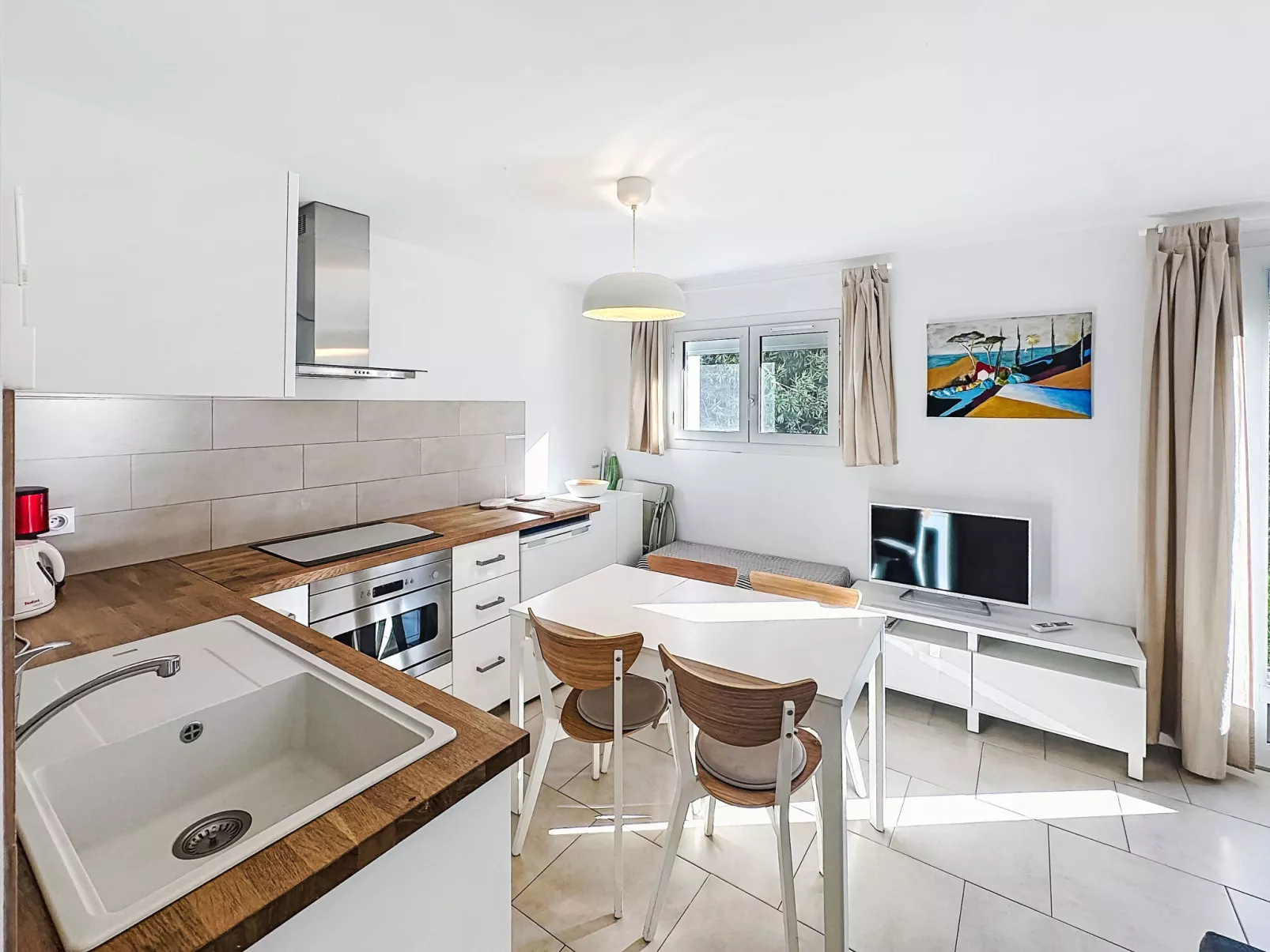 Le Perregaux - Binnen