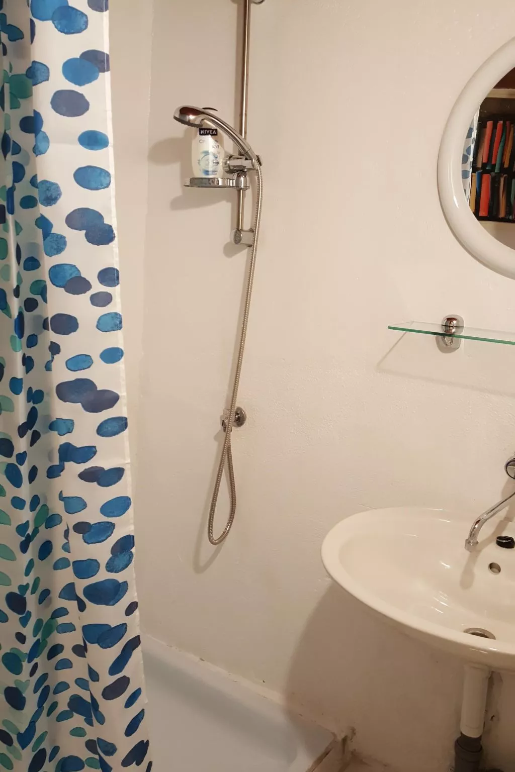 Weißes Haus Robinson mit BBQ und Terrasse - Image-tags.info