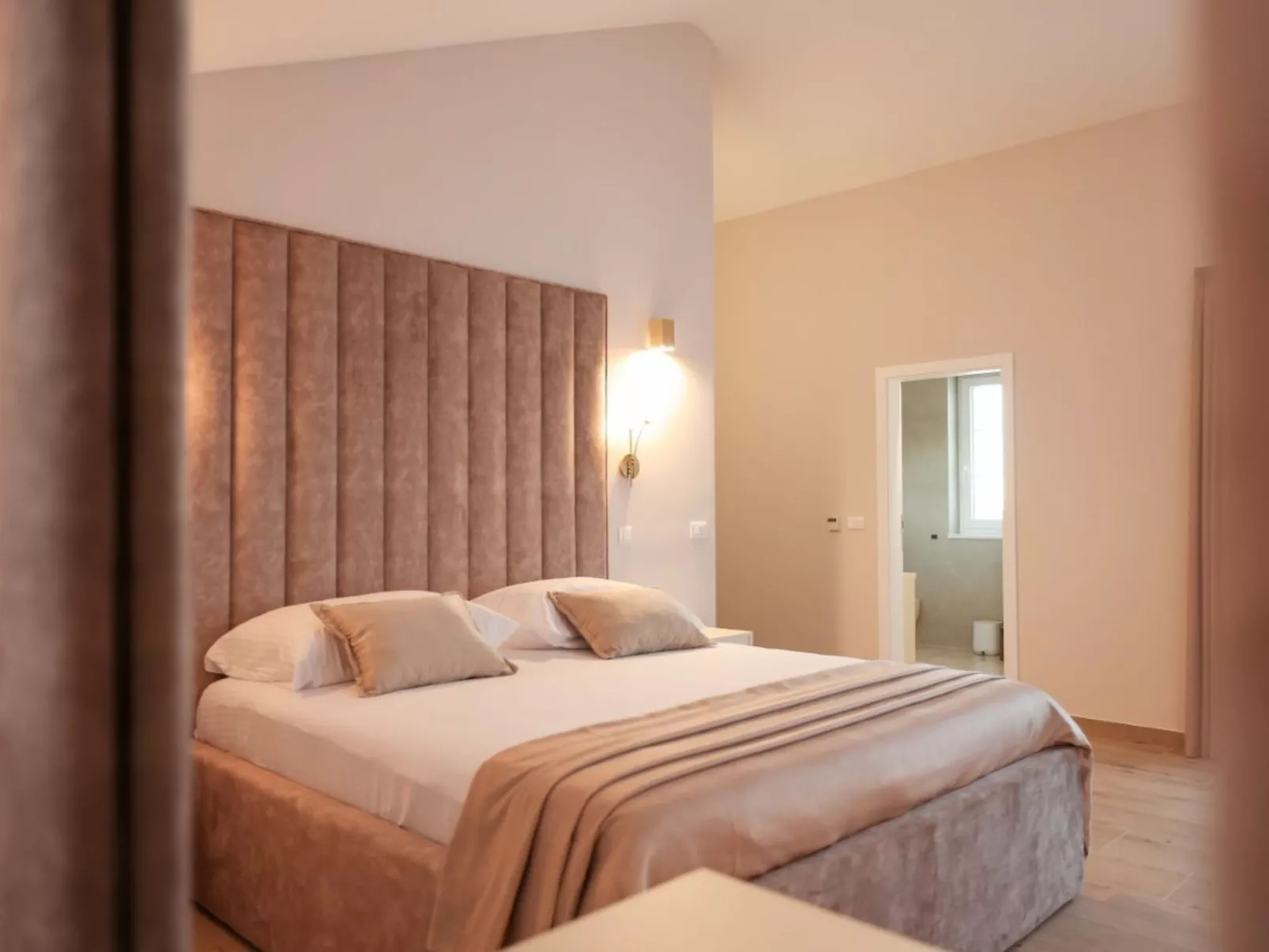 Gästezimmer "Rosa Zimmer" mit Balkon - Binnen