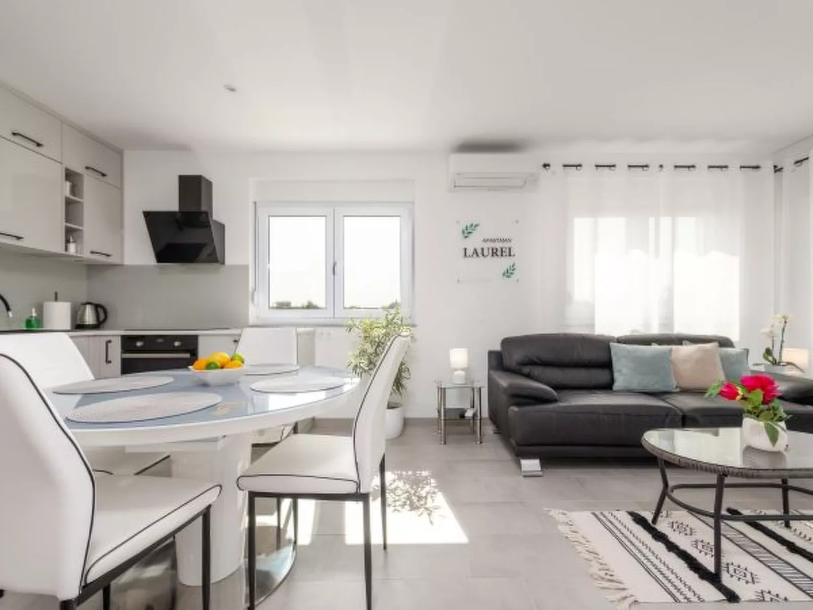 Apartment Laurel near the sea - Image-tags.info