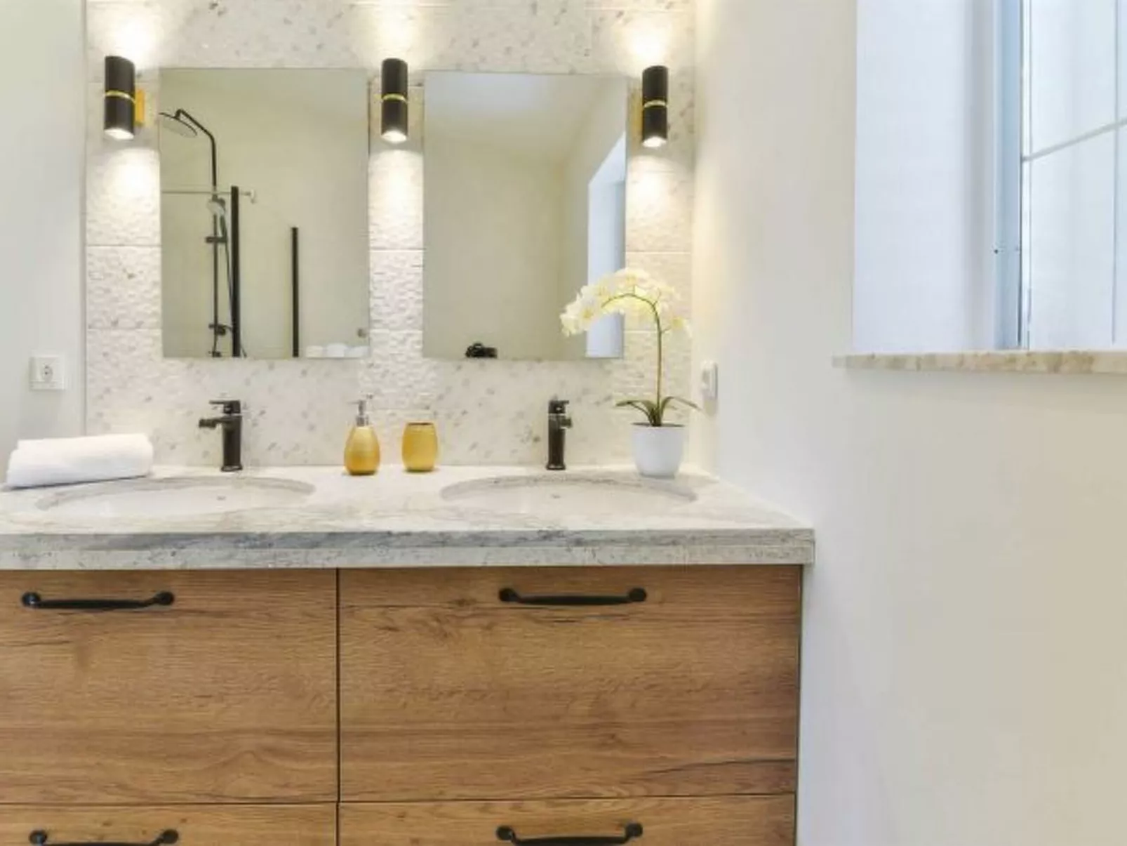 Luxury Villa Maria with large pool - Image-tags.info