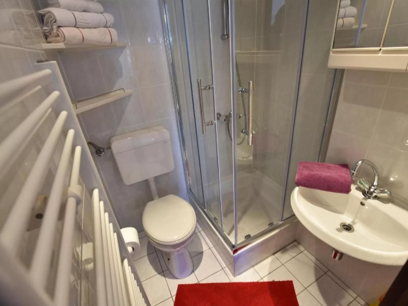 Wohnung mit gemeinschaftlichem Pool und Grill - Image-tags.info