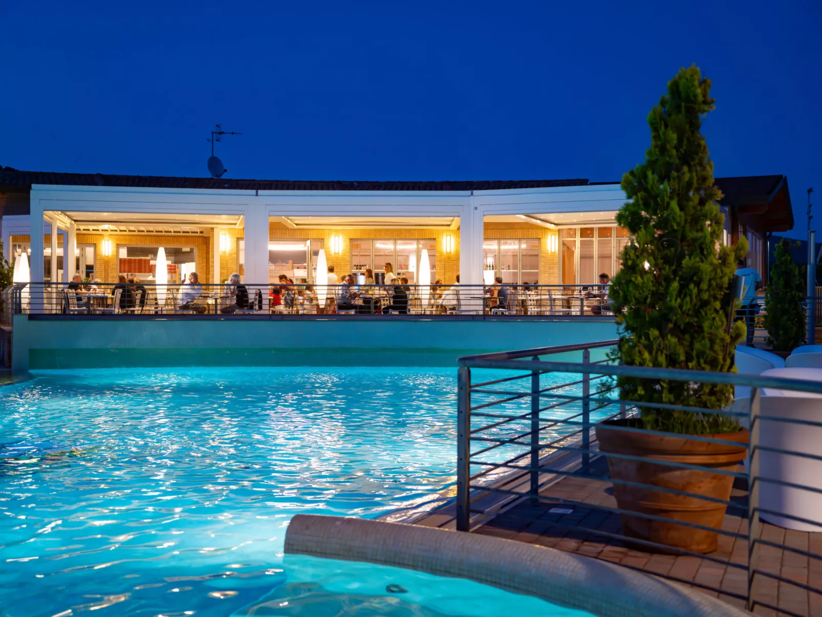 Prestige Family - Buiten