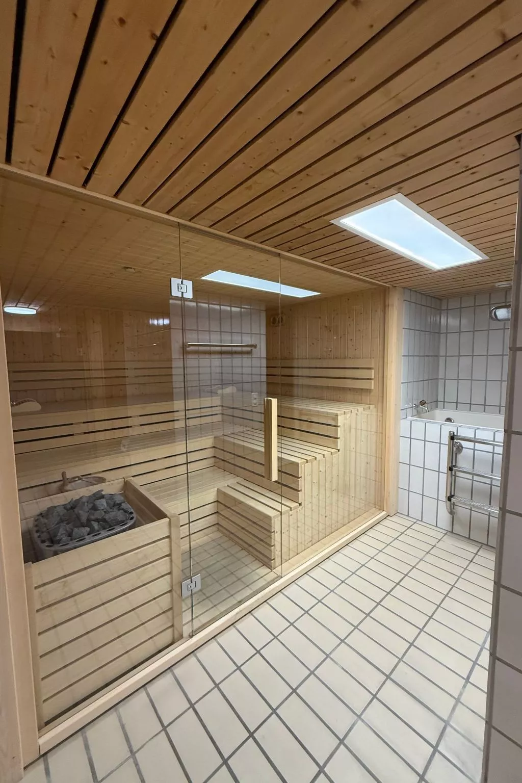 Studio im Zentrum, Schwimmbad und 400m von Skiliften entfernt - Buiten