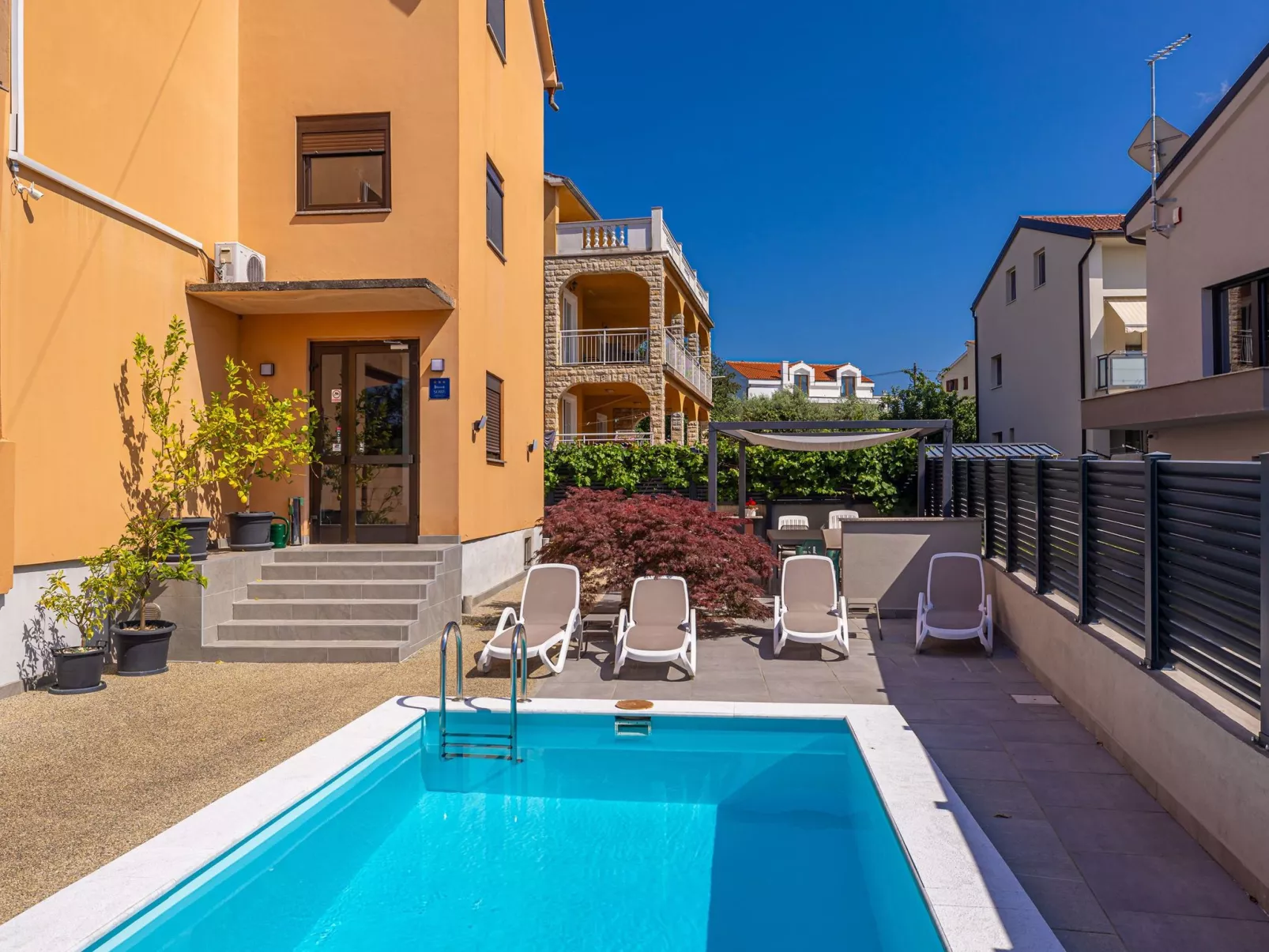 BELLONA -Malinska - Buiten