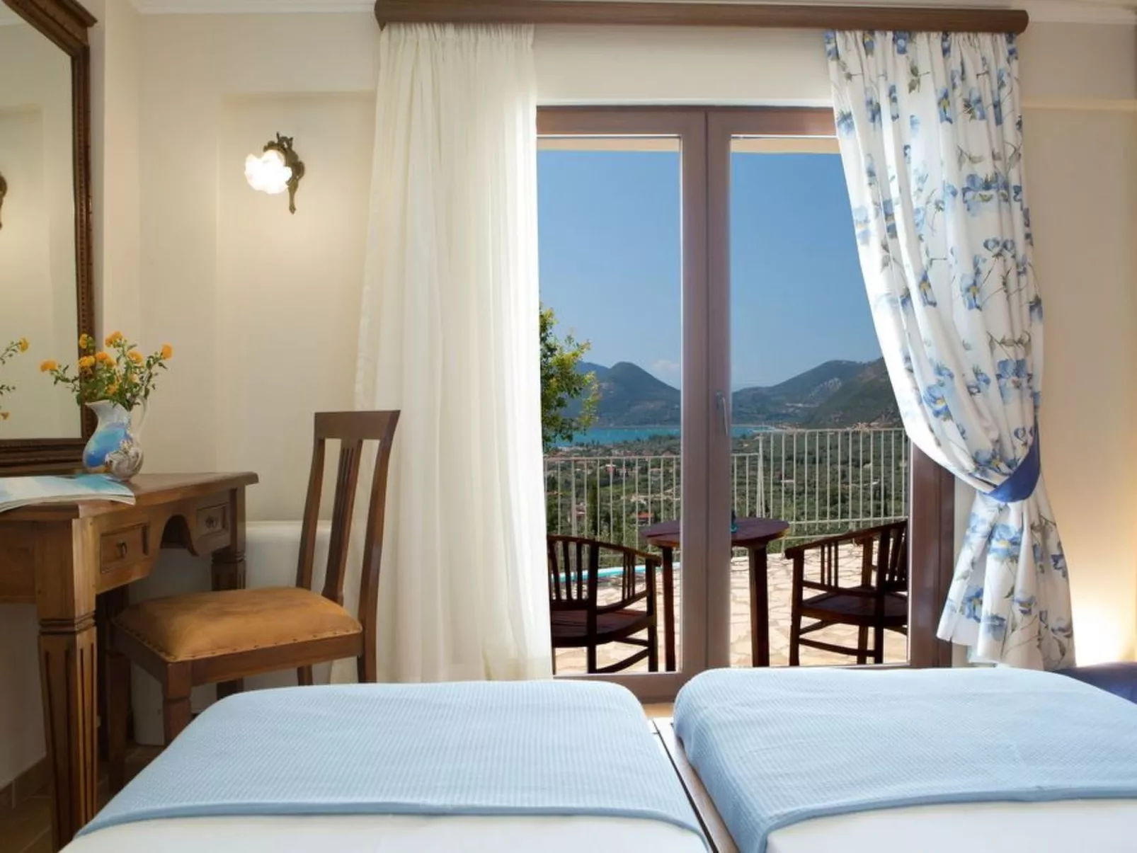 Luxuriöse Villa mit Infinity-Pool und Panoramablick - Image-tags.info