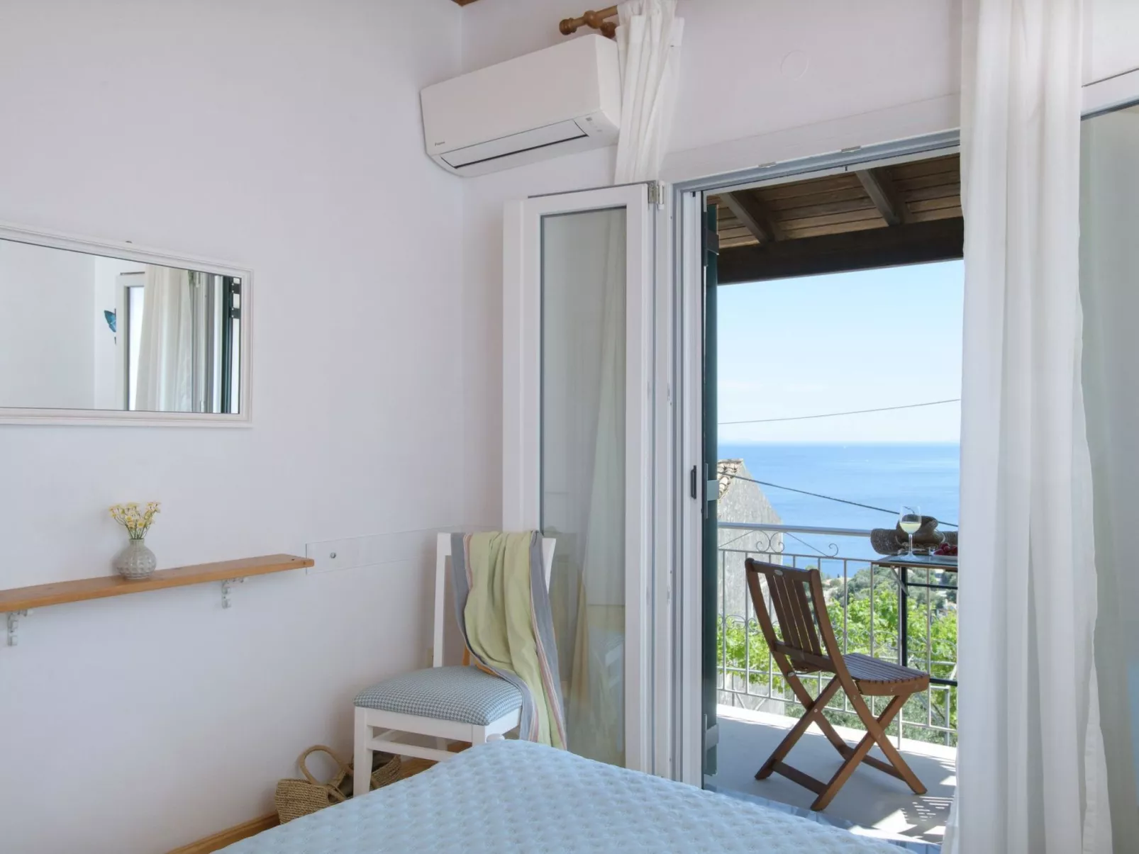 Zwei-Zimmer-Wohnung mit atemberaubender Aussicht - Binnen