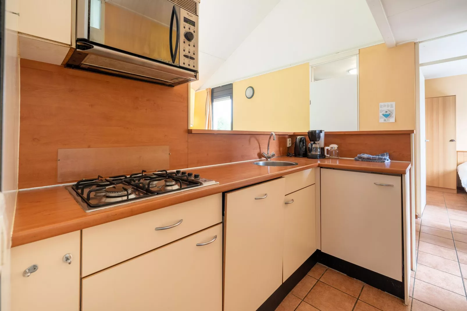 Gelijkvloerse vakantiewoning 6 pax property nr 55-Keuken