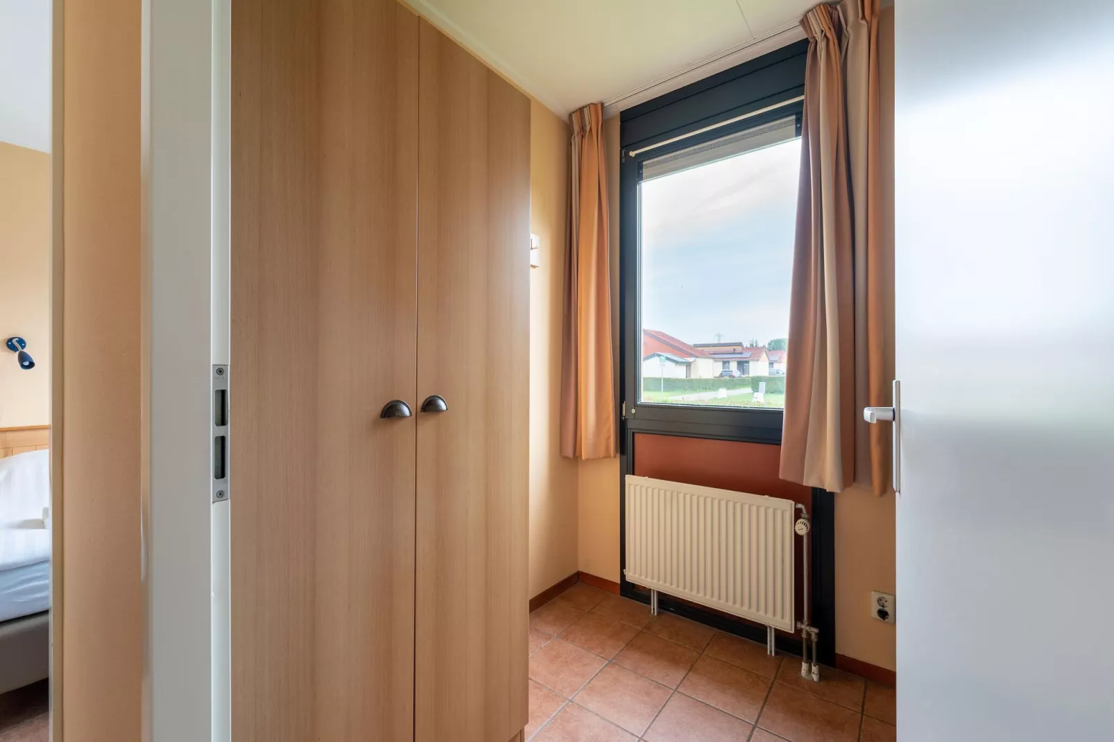 Gelijkvloerse vakantiewoning 6 pax property nr 55-Slaapkamer