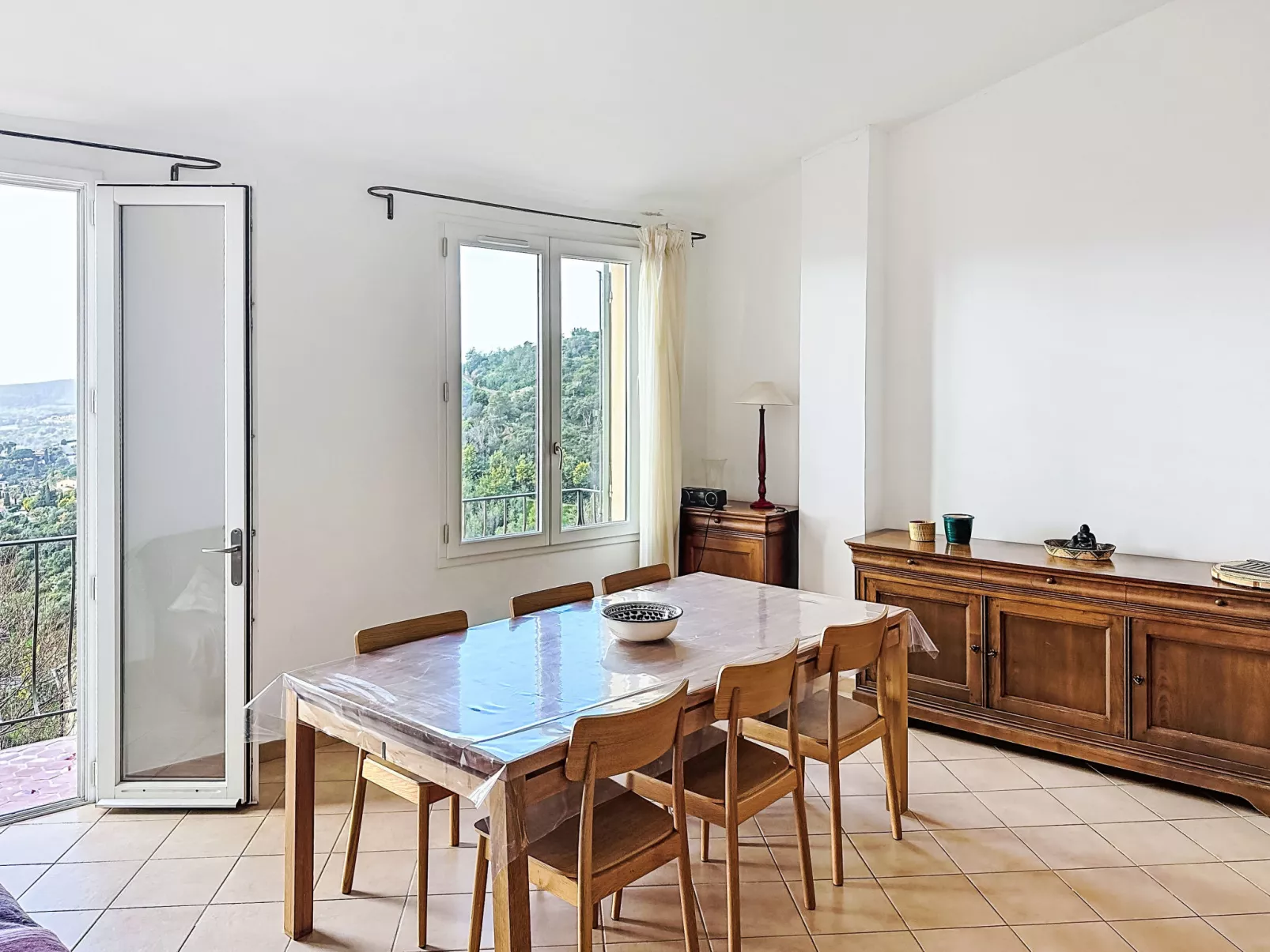 Les Amandiers - Binnen