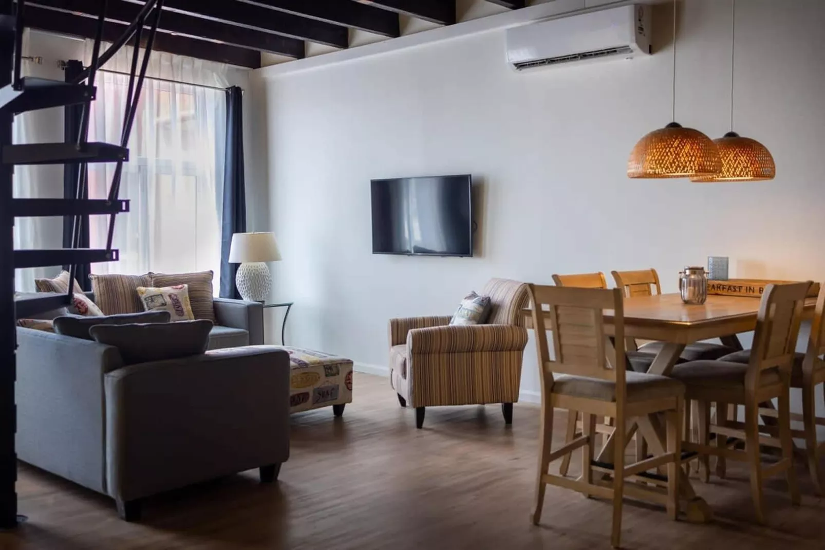 Plaza JoJo C - Eetkamer