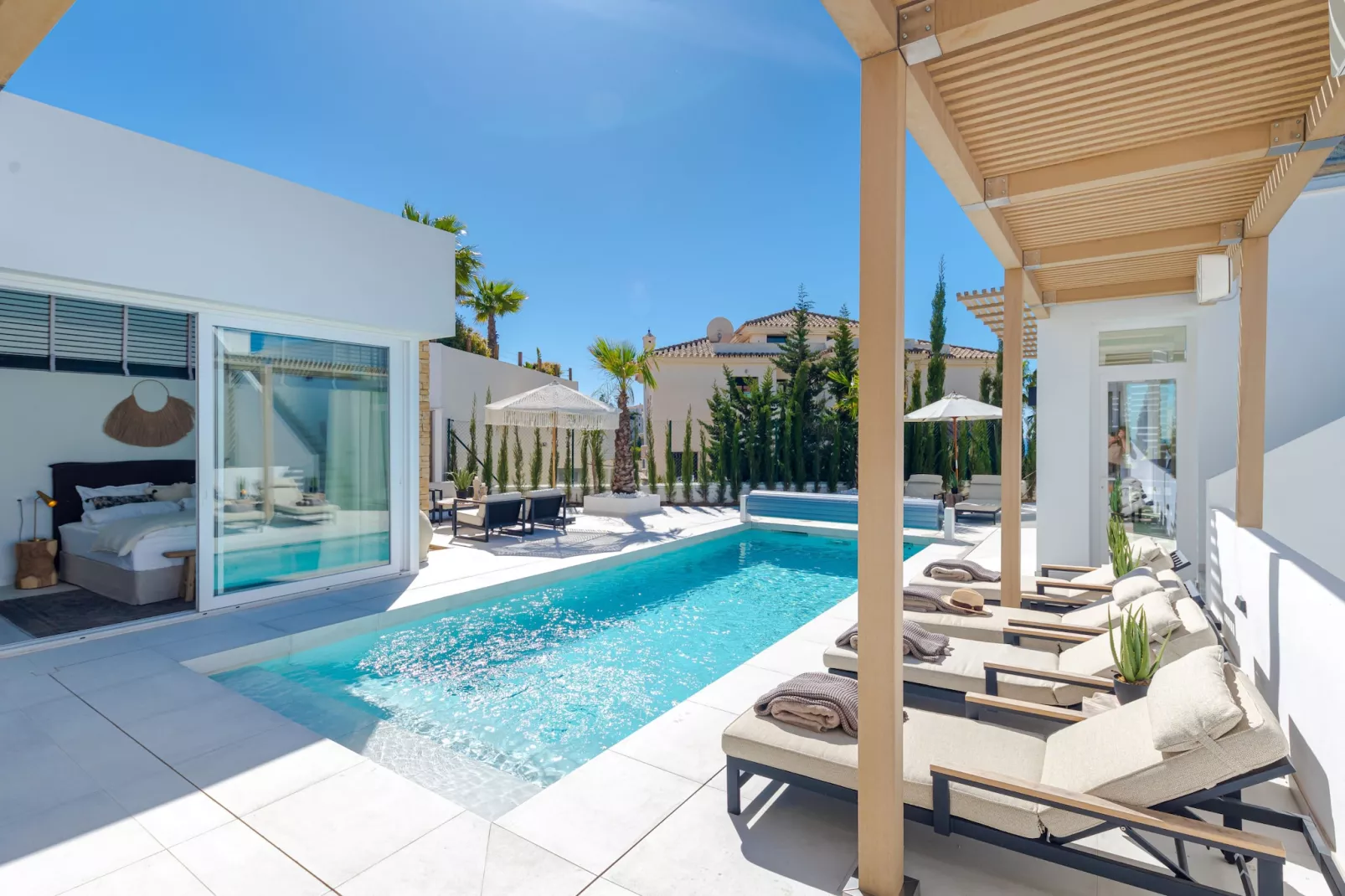 Unique & Luxurious Villa with Heated Pool! - Zwembad