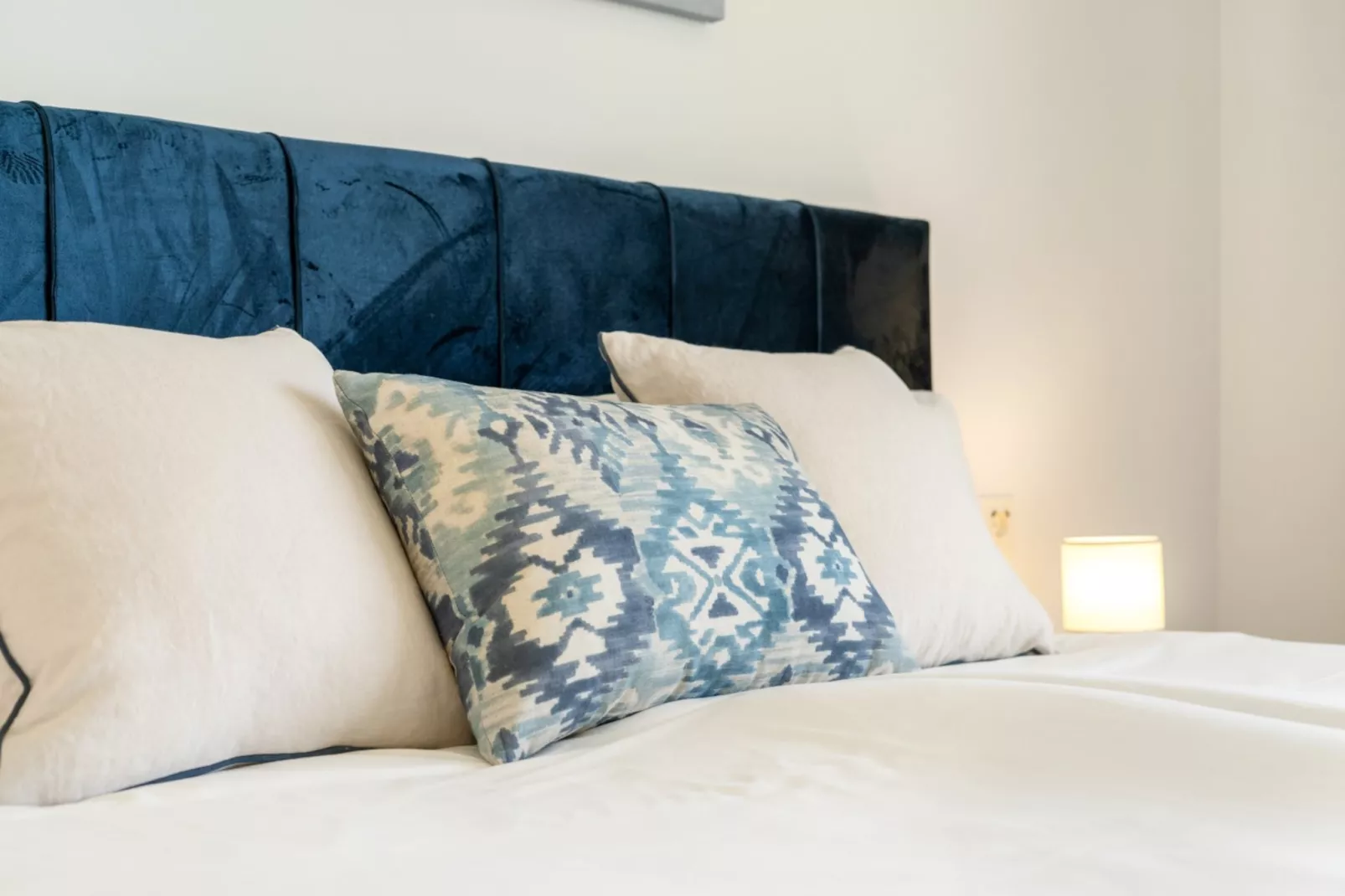 Chic 3-Bed Apartment ALCAZABA LAGOON (2107) - Slaapkamer