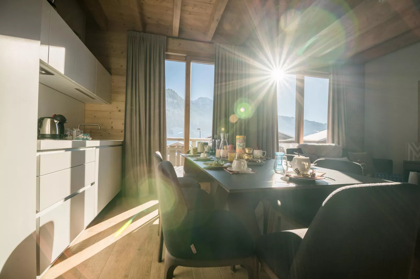 Les Portes de Megève 14 - Eetkamer