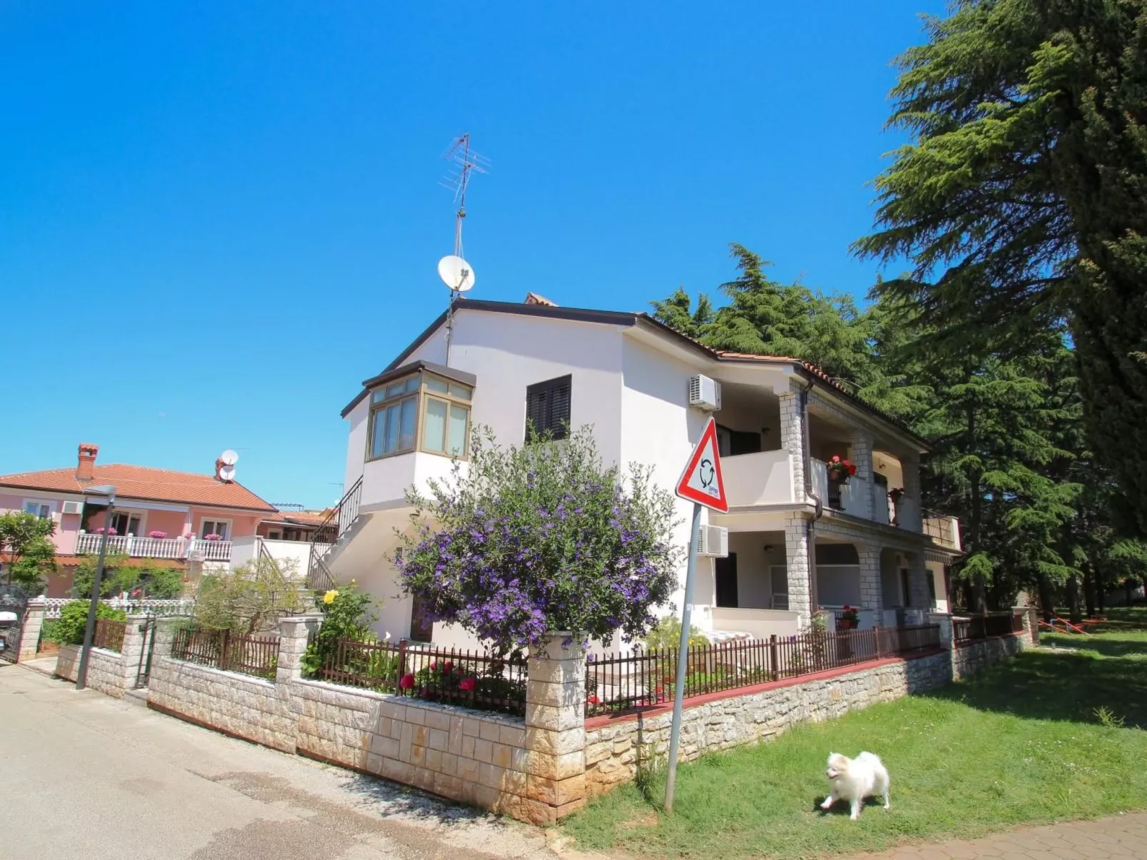 "Elena 4" direkt am Strand - Buiten