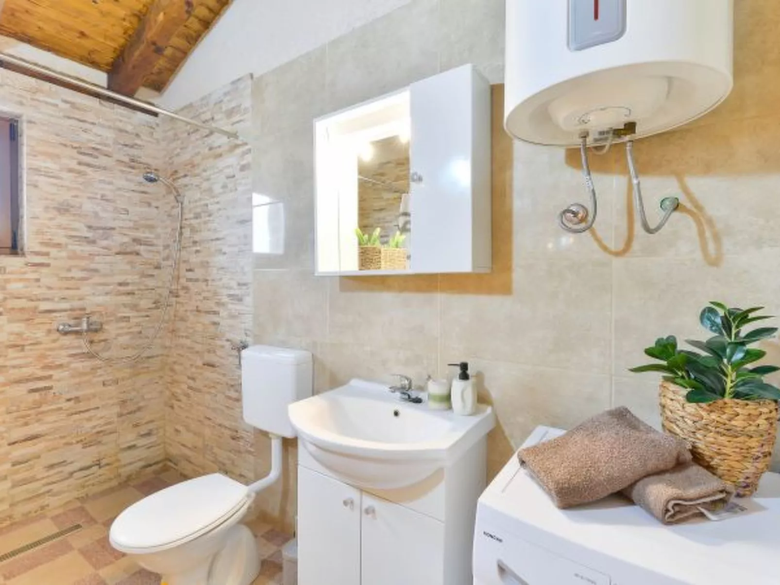 Villa Callista with Pool - Image-tags.info