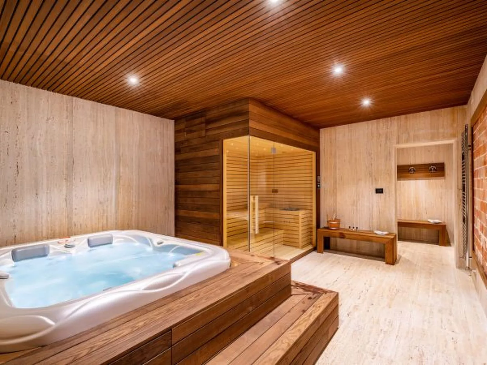 Villa Nena with heated pool, jacuzzi and sauna - Image-tags.info