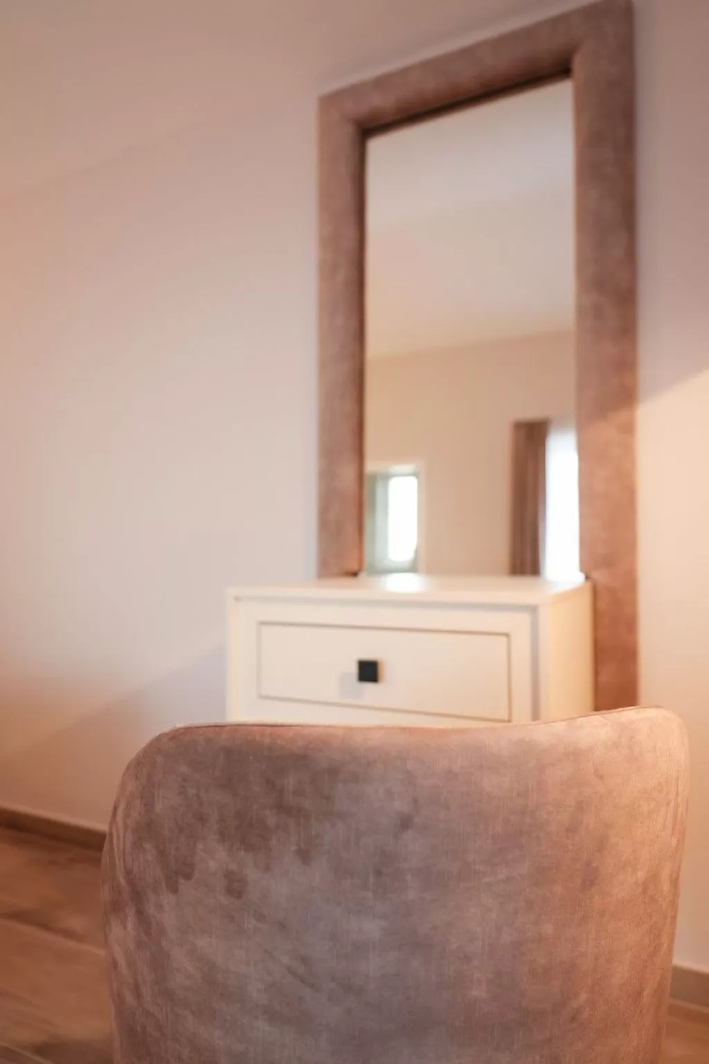 Gästezimmer "Rosa Zimmer" mit Balkon - Binnen