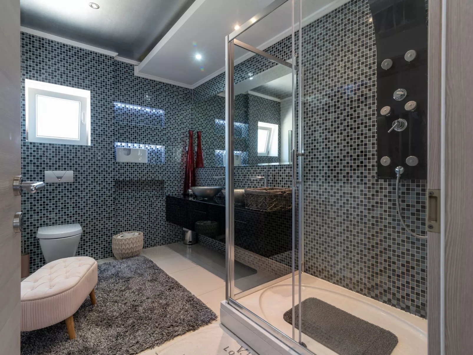 Modernes Apartment mit Gartennutzung, einer groß - Image-tags.info