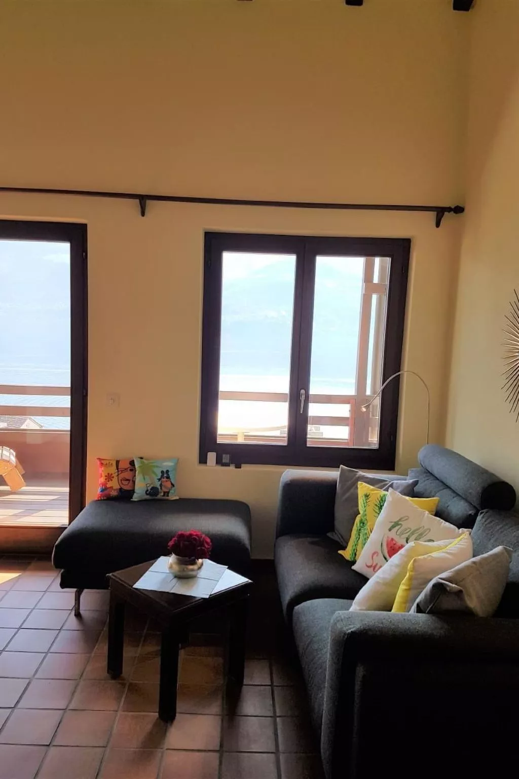 Mit Bergblick - Binnen