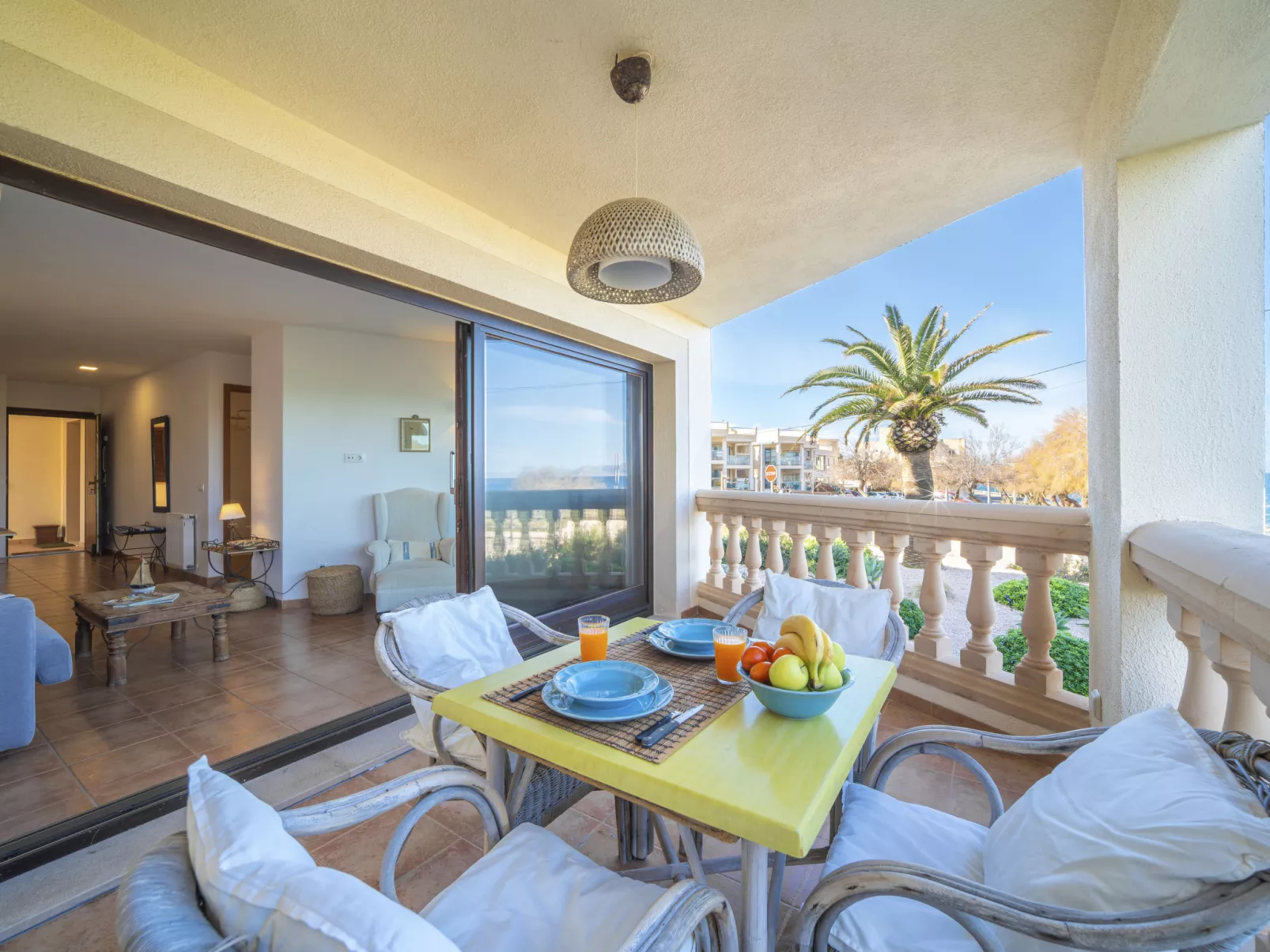 Vista Mar i Muntanya - Binnen