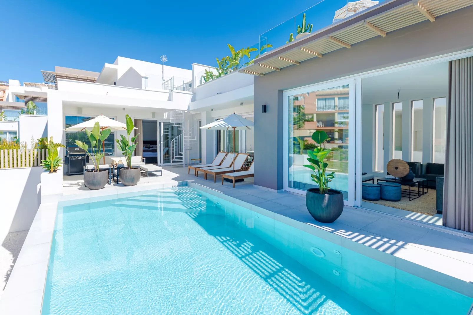 Unique & Luxurious Villa with Heated Pool! - Zwembad