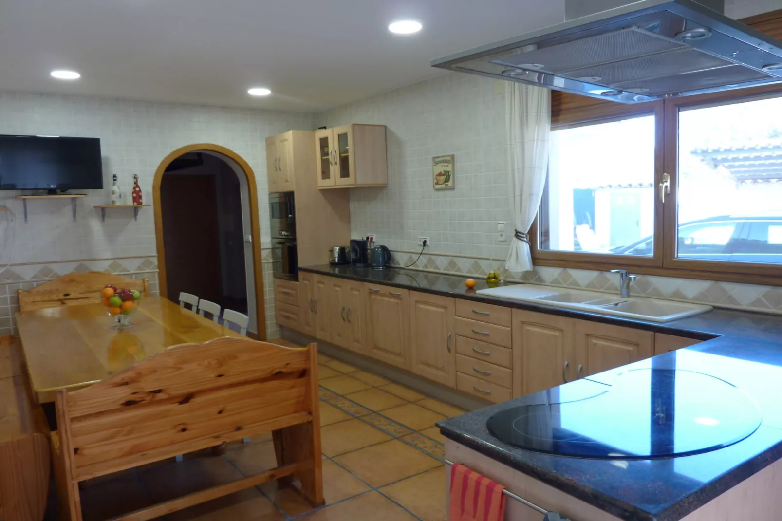 Vivalidays Villa Kiros - Eetkamer
