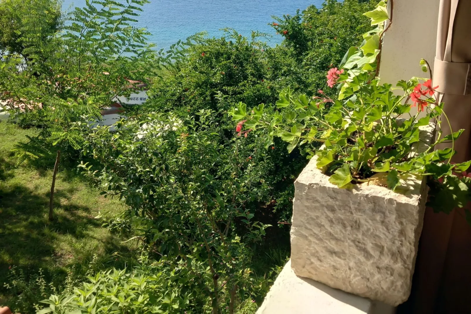 Guest House Green Corner Supetarska Draga - Studio Apartment with Terrace And Sea View - Uitzicht