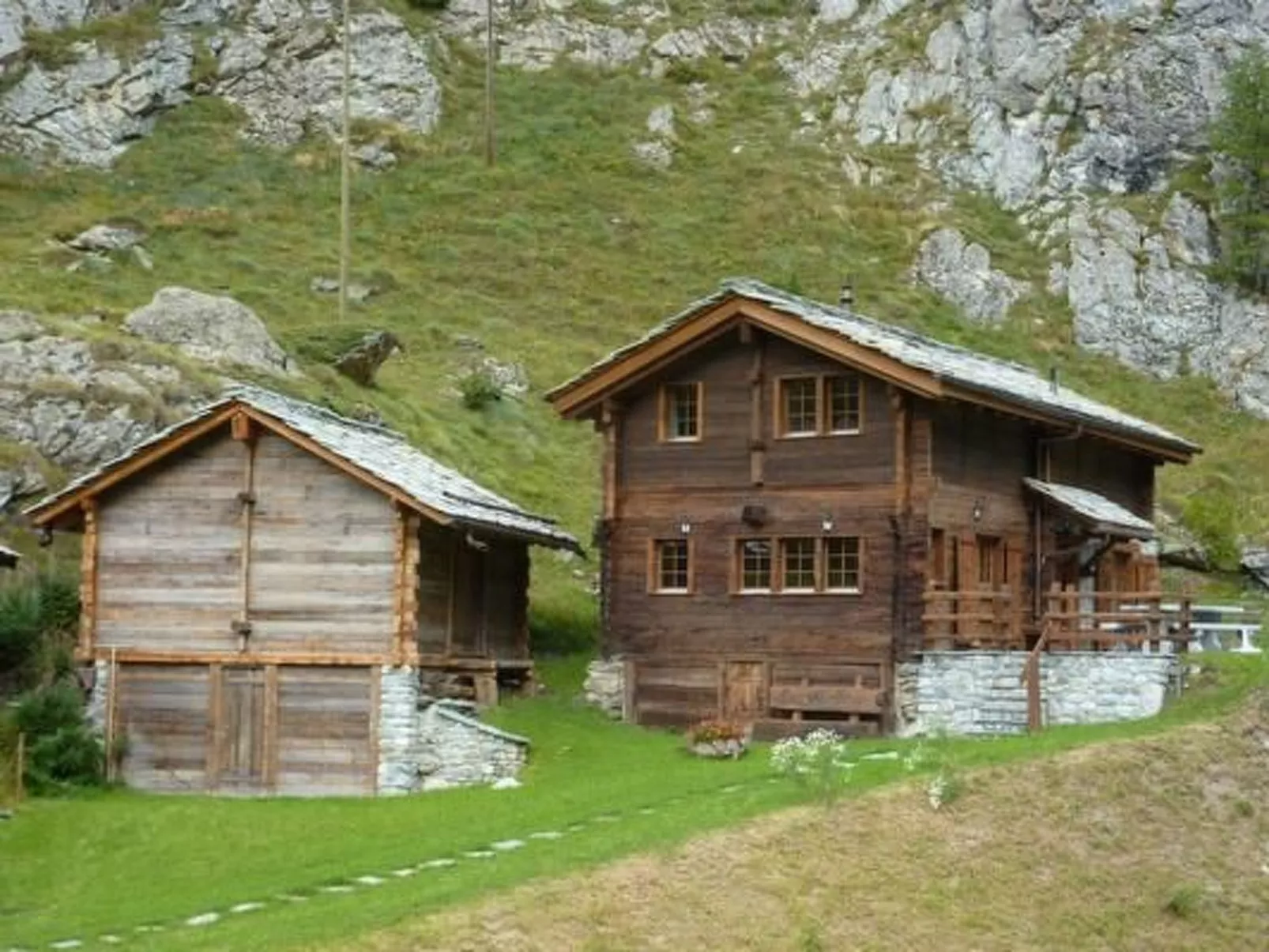 Chalet Le Murmure du Torrent - Buiten