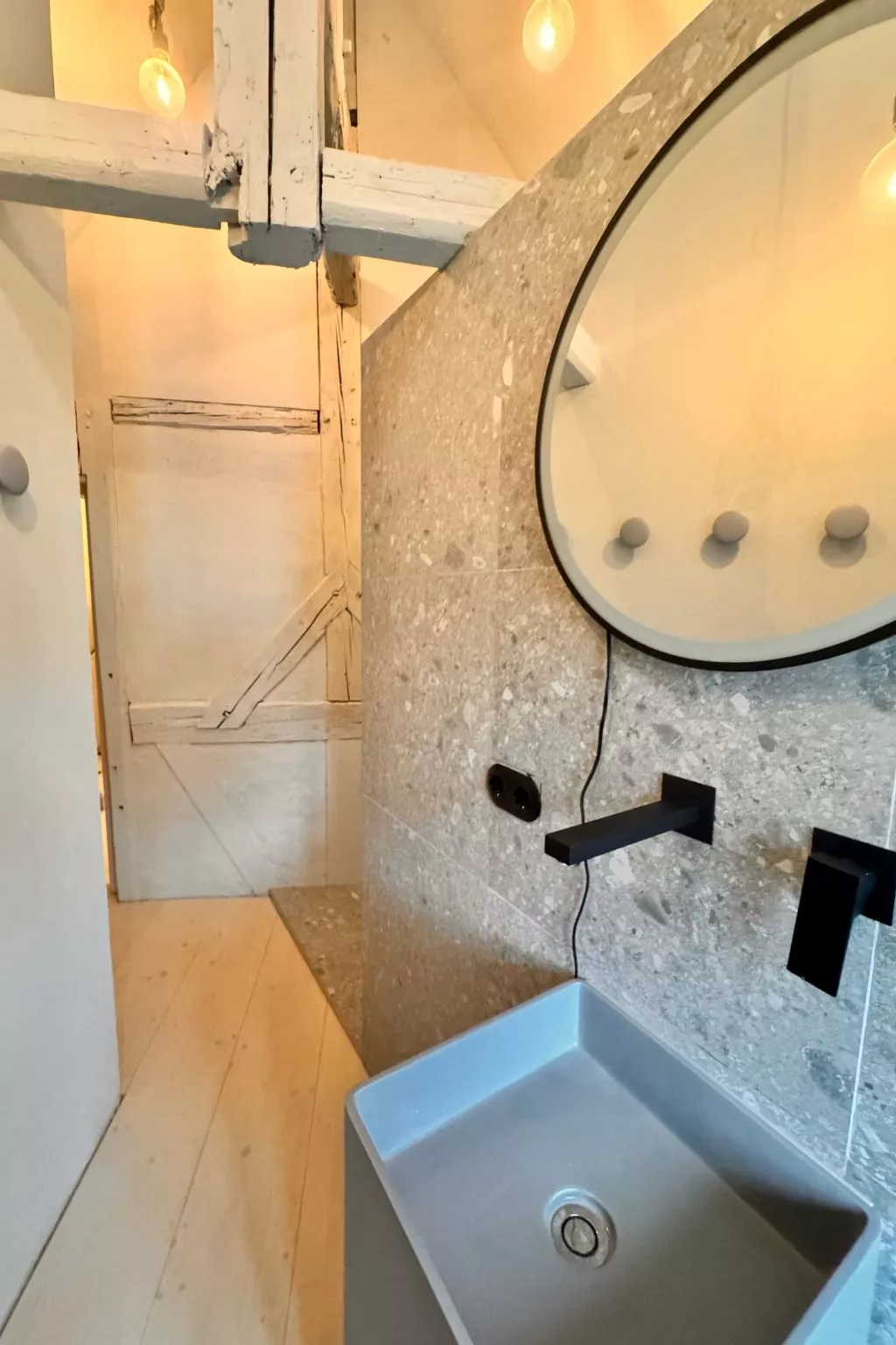 NEU!   dasErbhaus - Binnen