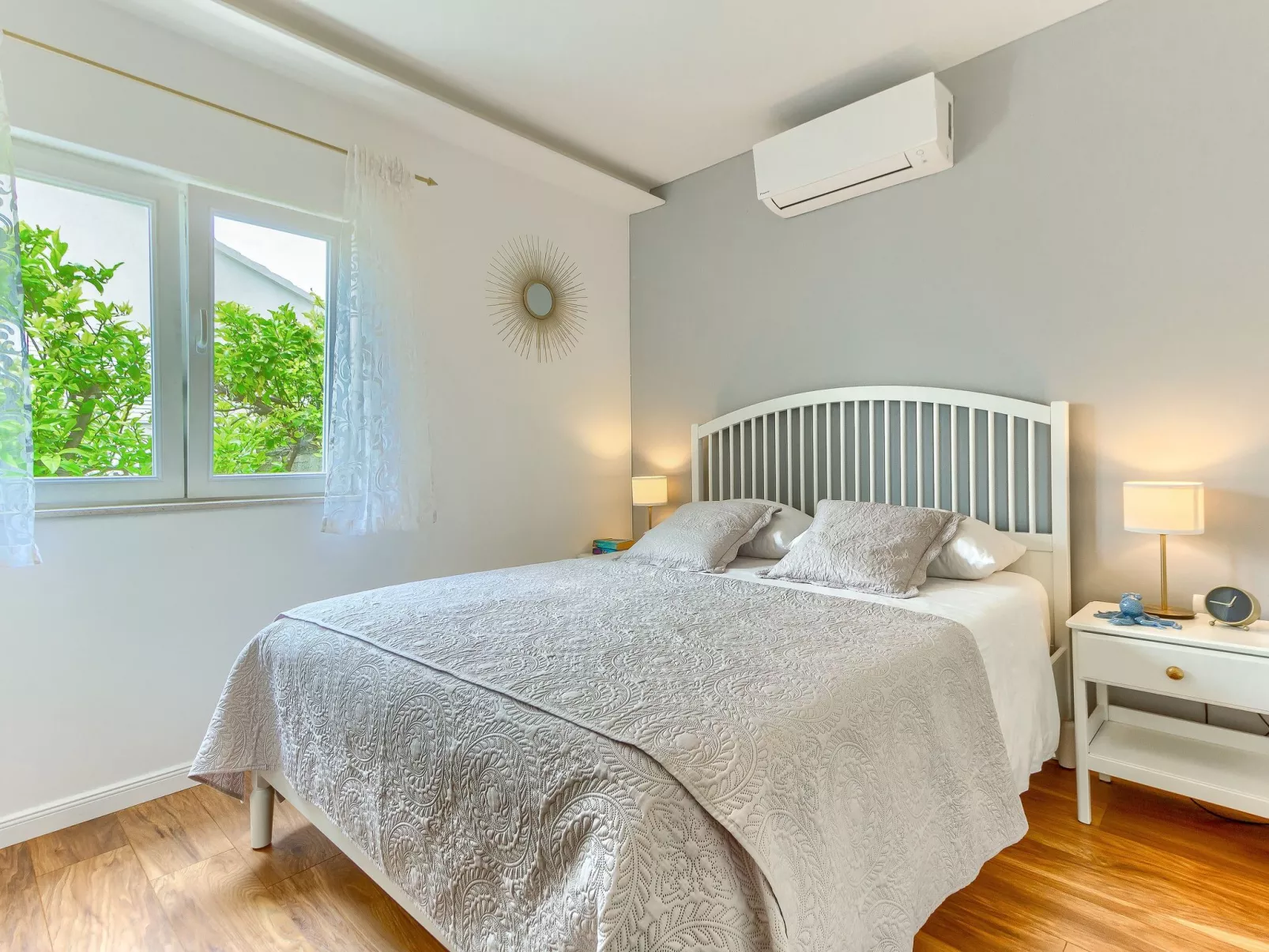 Mit Terrasse, Pool und Strandzugang - Image-tags.info