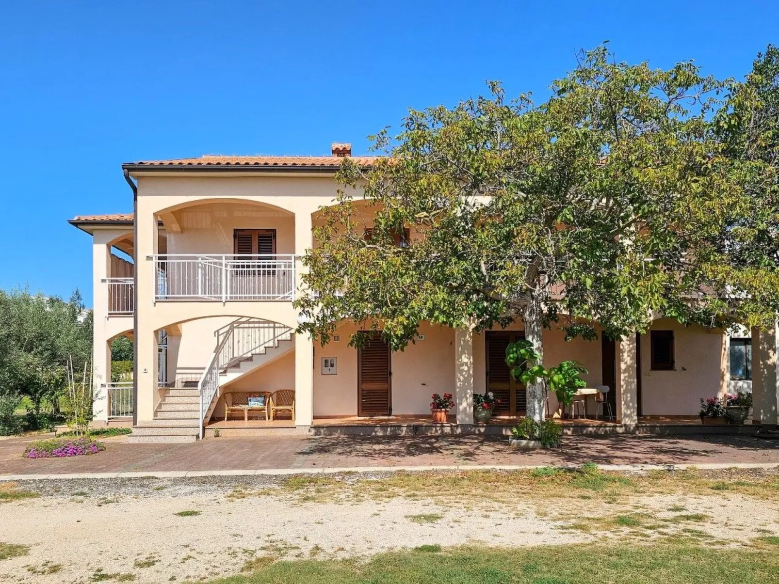 Wohnung "Viola" mit Balkon - Buiten
