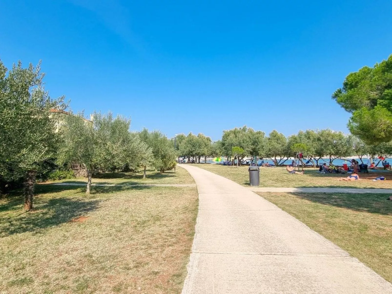 Für 5 Personen ca. 70 m&sup2; in Novigrad, Adriaküste Kroatien (Westküste von I - Buiten