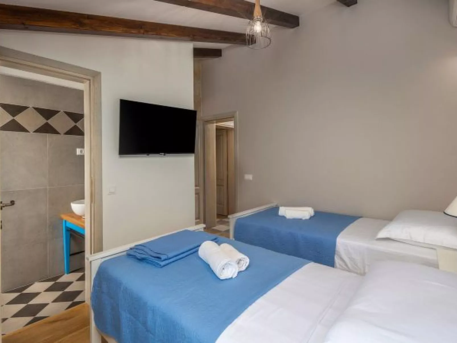 Charming villa Viliska with heated pool - Image-tags.info