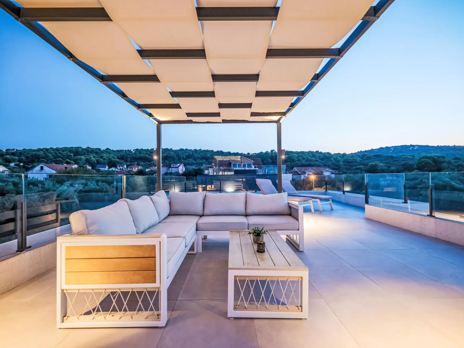 Magic Sky 2 - Buiten