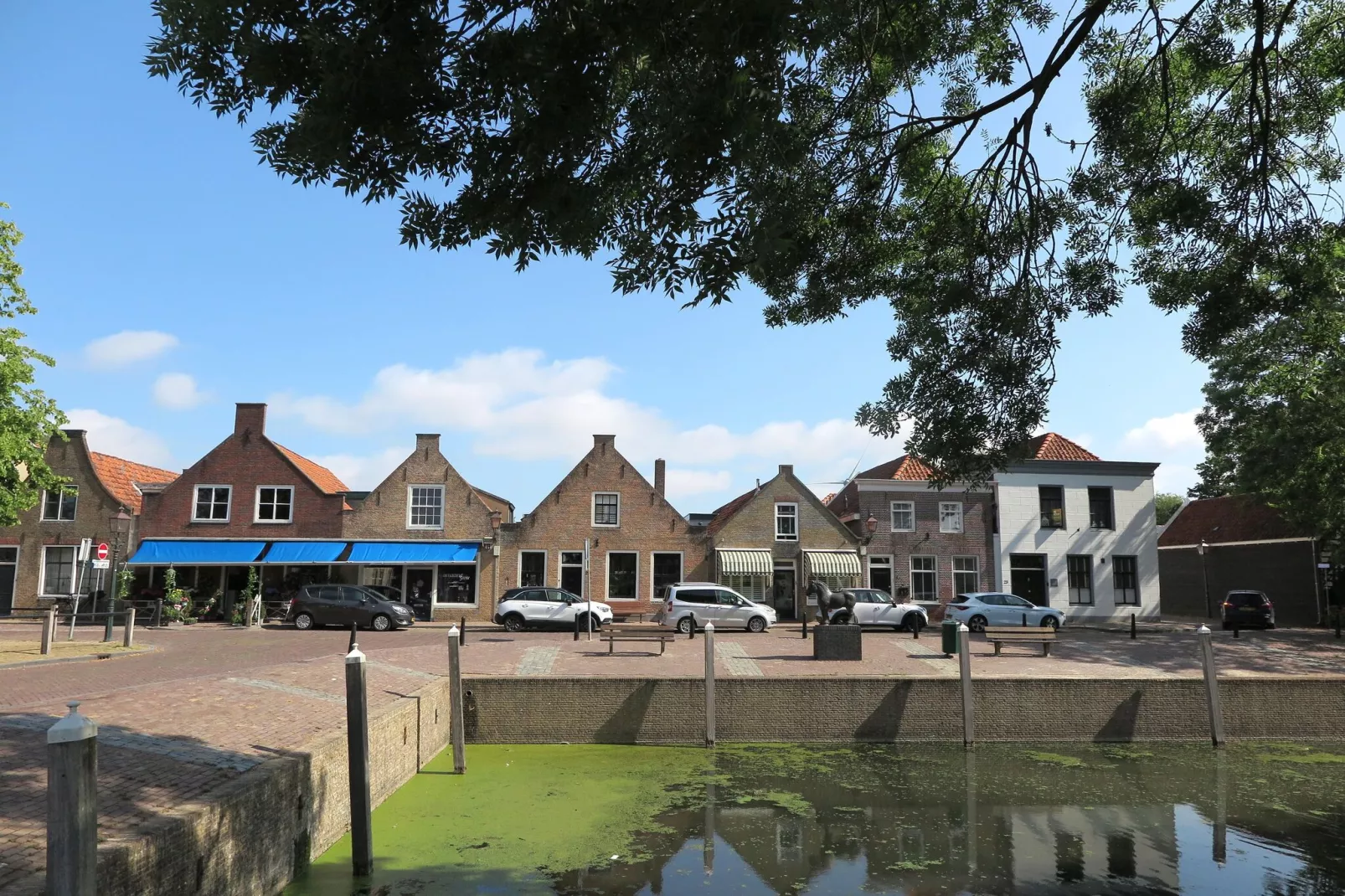 Lake view villa met zwem- vissteiger-Gebieden zomer 20km