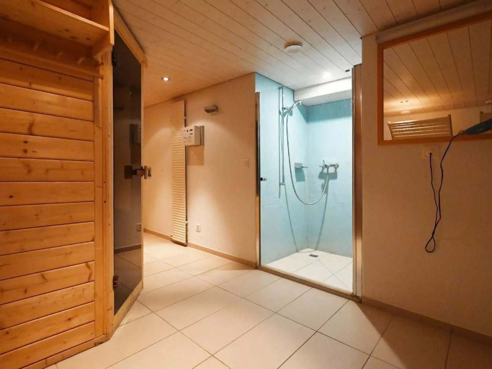 Appartement Alpenblick / F6 - Binnen