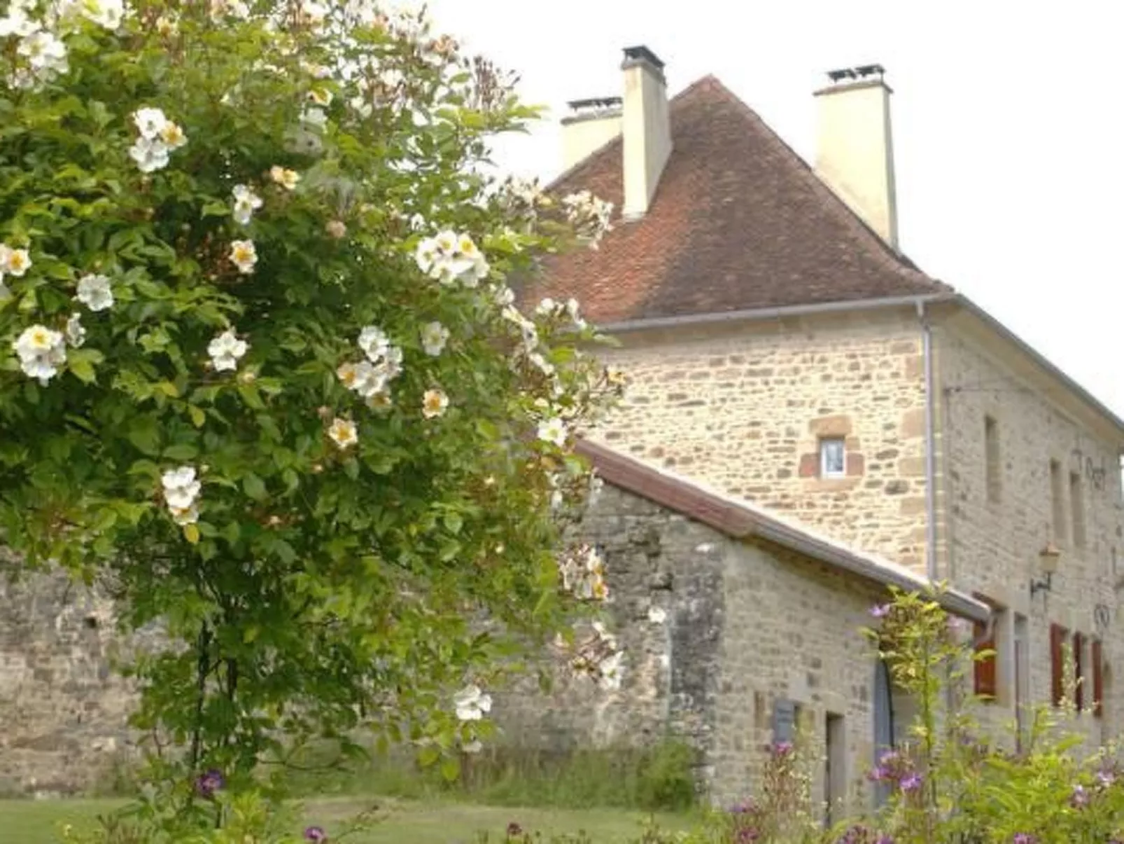 In Le Châtelet-Sur-Meuse mit Grill, Garten und Terrasse - Image-tags.info