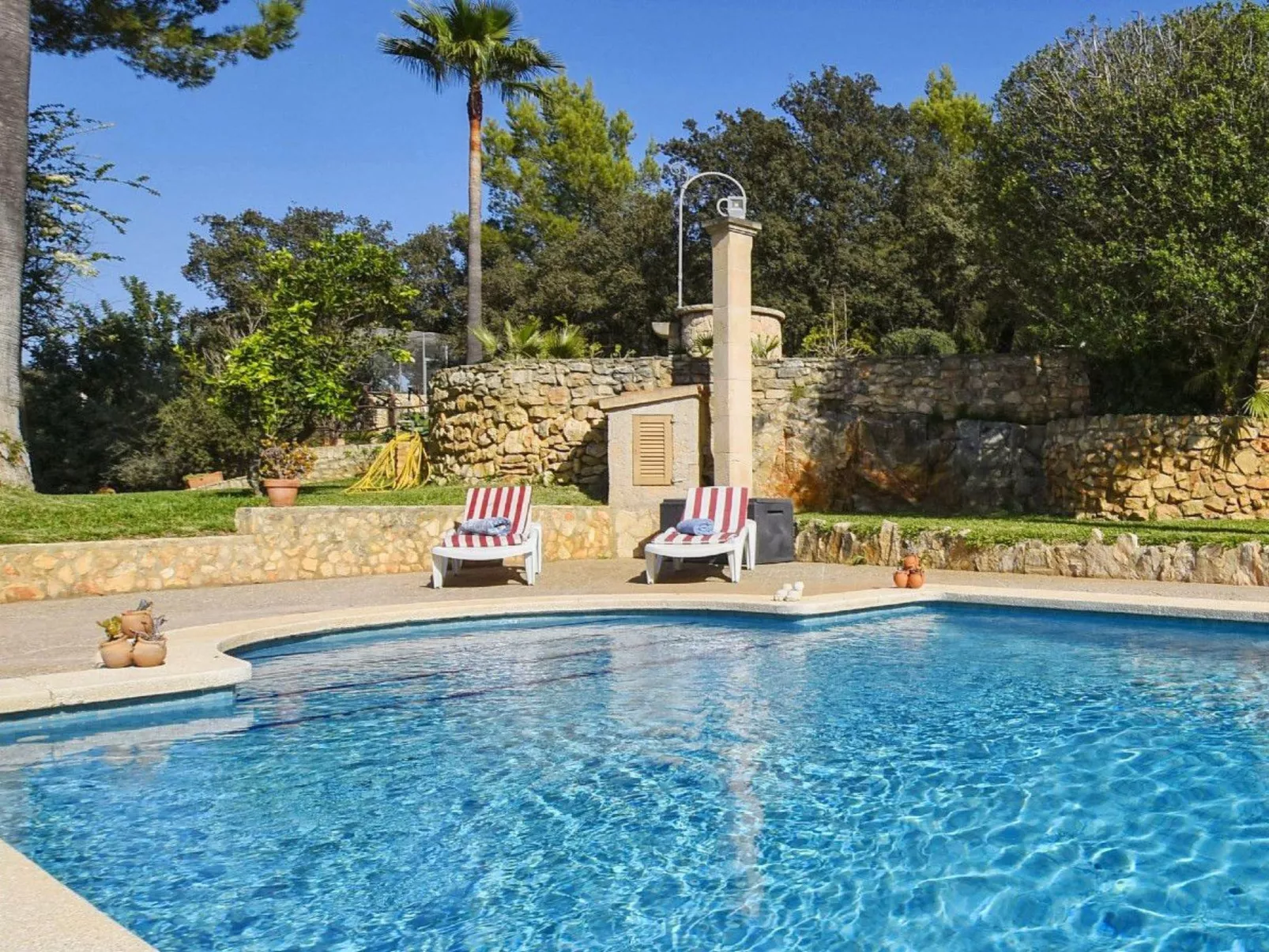 Rustikale Villa in der schönen mallorquinischen - Buiten