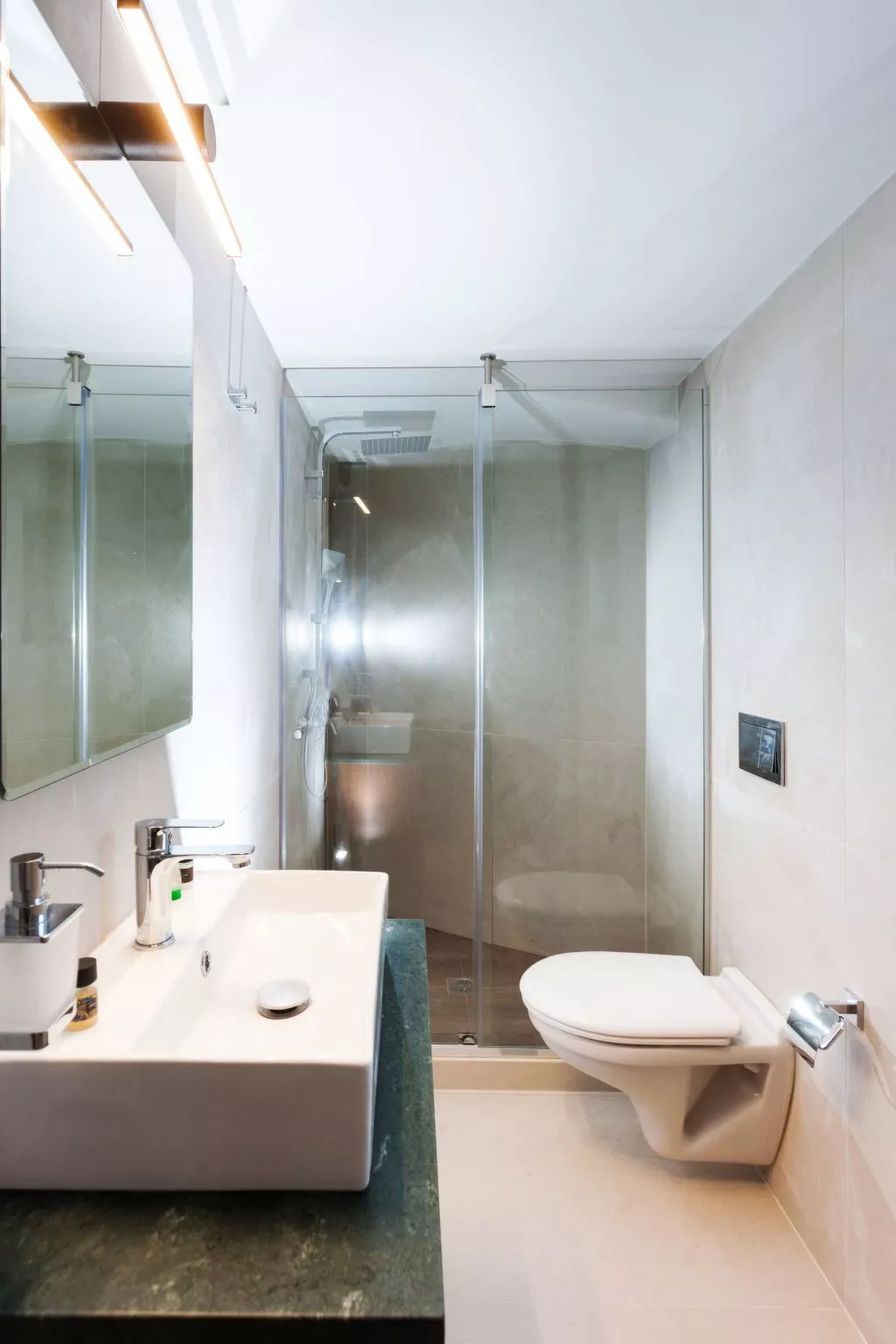 Ali Vafi's Villa - Beheizter Jacuzzi und Innenpool - Binnen