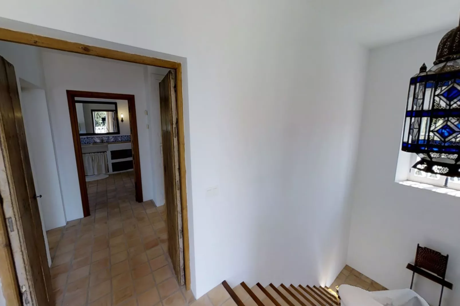 A Real Oasis in  Colonial style - Overloop