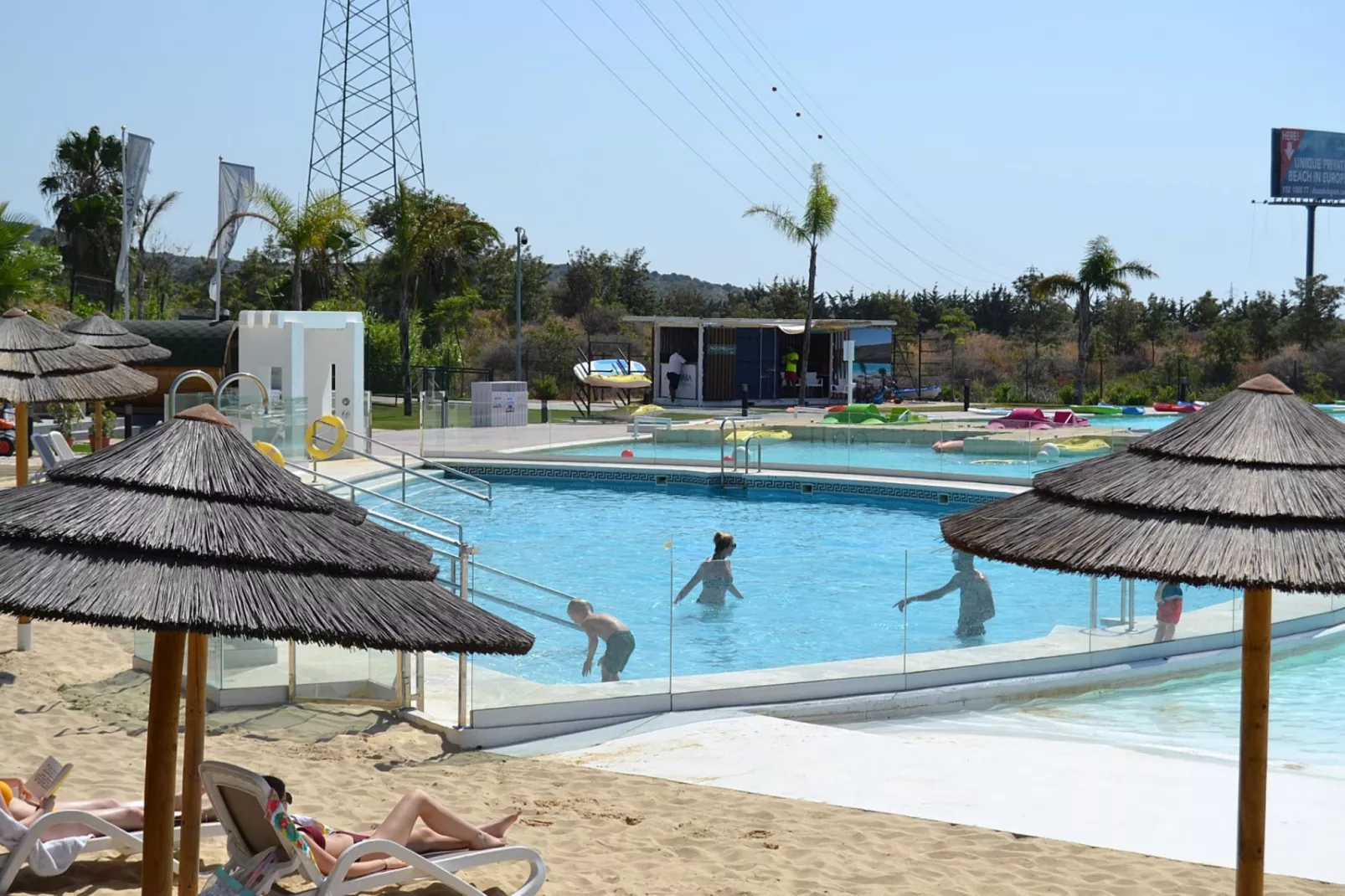 Stylish 3-Bed Apartment | Alcazaba Lagoon 1514 - Zwembad