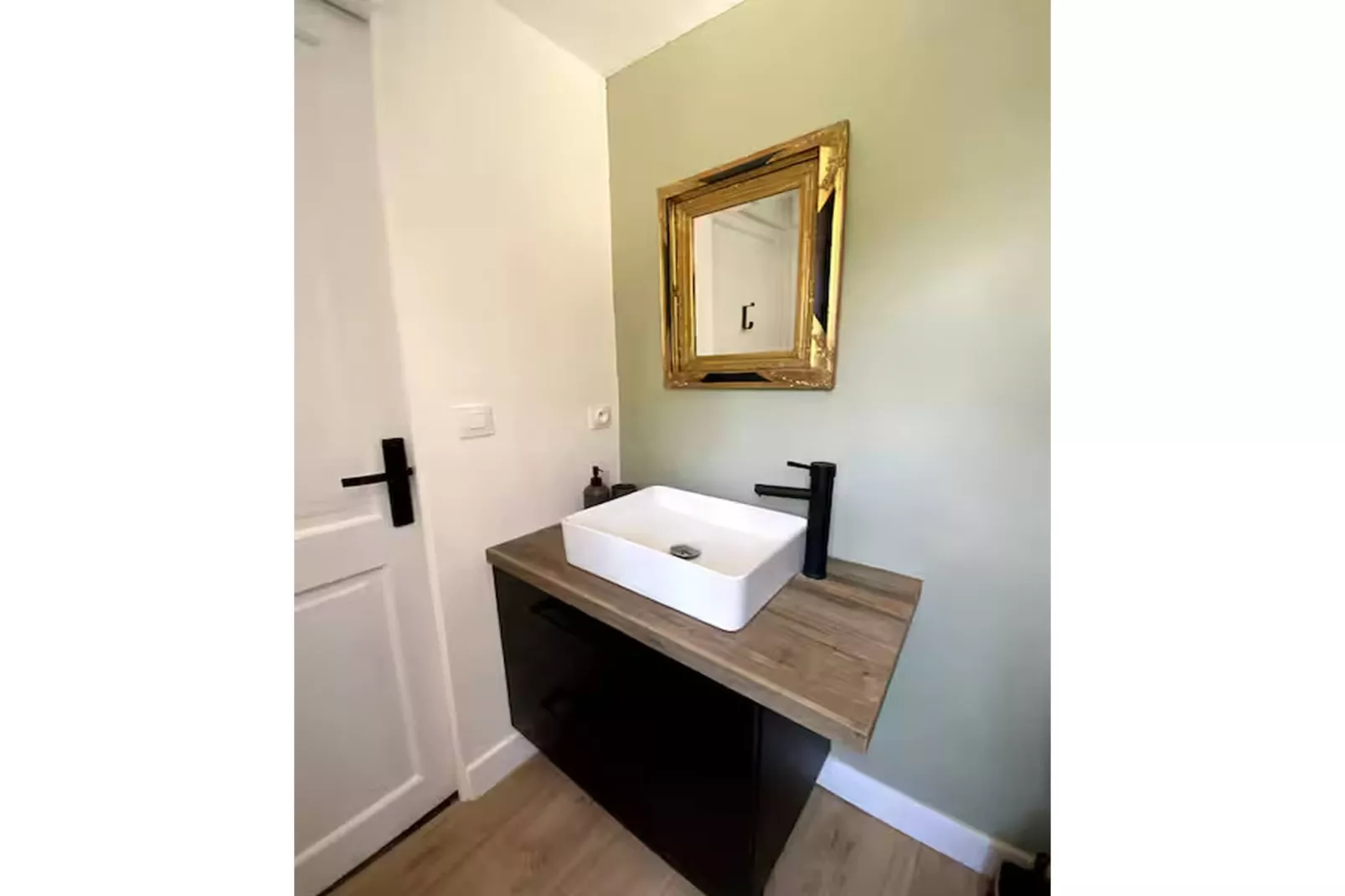 L'hermine  chambre d'hôte et Jacuzzi - Badkamer